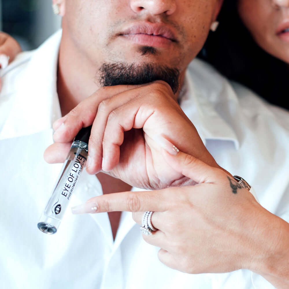 Eye Of Love Confidence Pheromone Cologne - 10 ml - Citrus Musk Scented Pheromone Cologne for Men to attract Women - 10 ml Spray